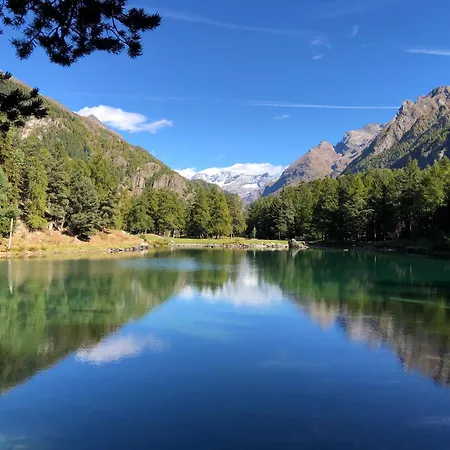 לינה וארוחת בוקר Maison Constance