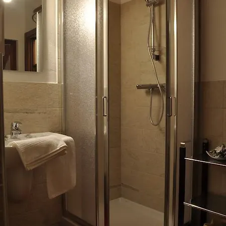 Bed & Breakfast Maison Constance 4*